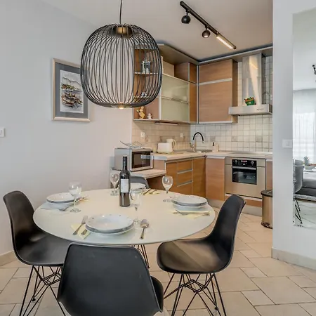 Stiv Luxe Apartment *